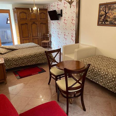 אגויסהיים La Grange Du Pape - Annexe De L'Hotel La Ferme Du Pape מראה חיצוני תמונה