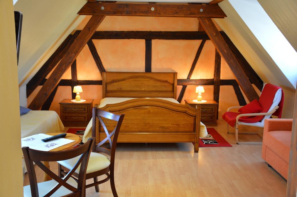 אגויסהיים La Grange Du Pape - Annexe De L'Hotel La Ferme Du Pape מראה חיצוני תמונה